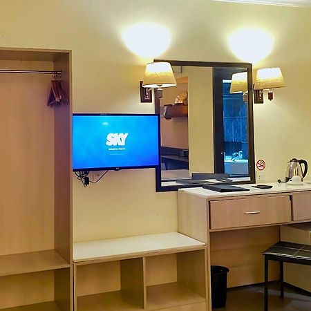 The Orchard Cebu Hotel & Suites Powered By Cocotel Мандауэ Экстерьер фото
