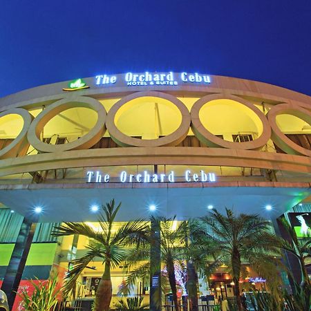 The Orchard Cebu Hotel & Suites Powered By Cocotel Мандауэ Экстерьер фото