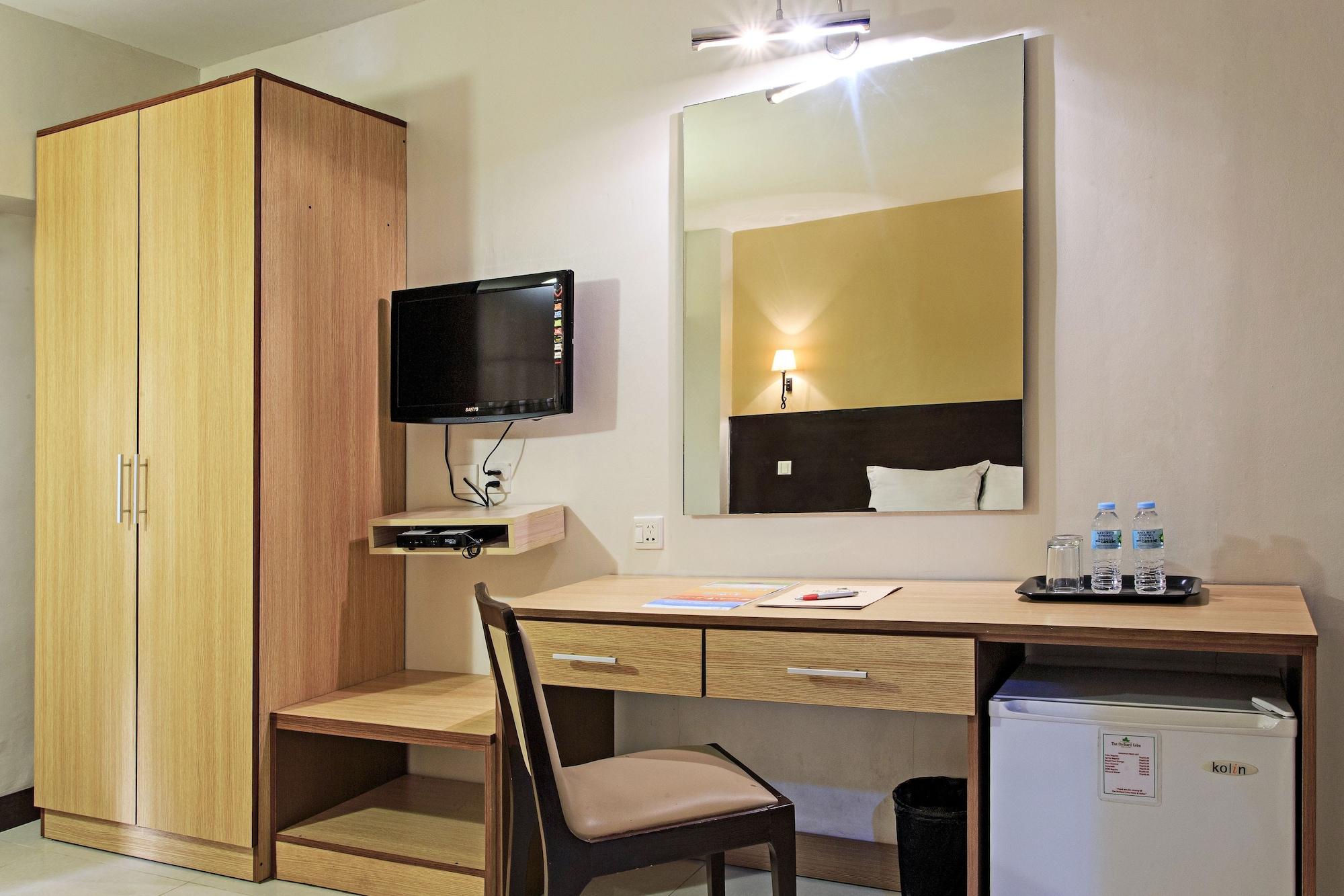 The Orchard Cebu Hotel & Suites Powered By Cocotel Мандауэ Экстерьер фото