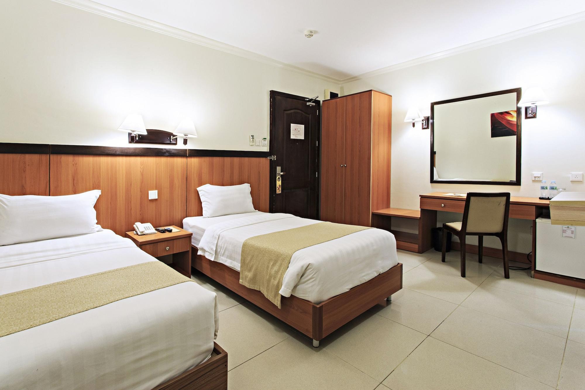 The Orchard Cebu Hotel & Suites Powered By Cocotel Мандауэ Экстерьер фото