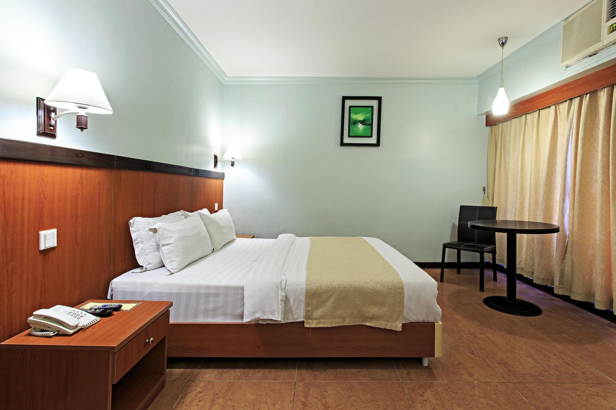 The Orchard Cebu Hotel & Suites Powered By Cocotel Мандауэ Экстерьер фото