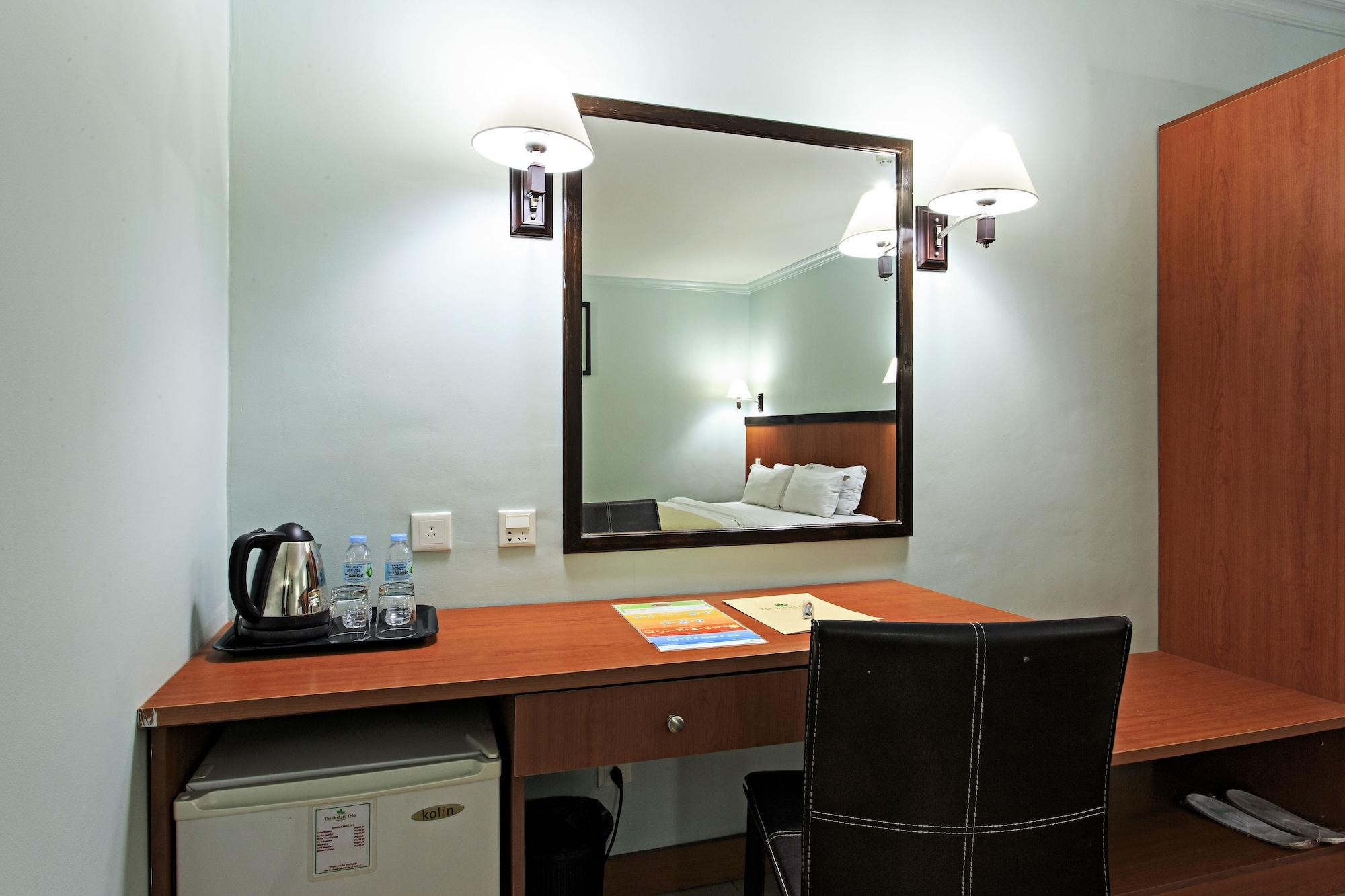 The Orchard Cebu Hotel & Suites Powered By Cocotel Мандауэ Экстерьер фото