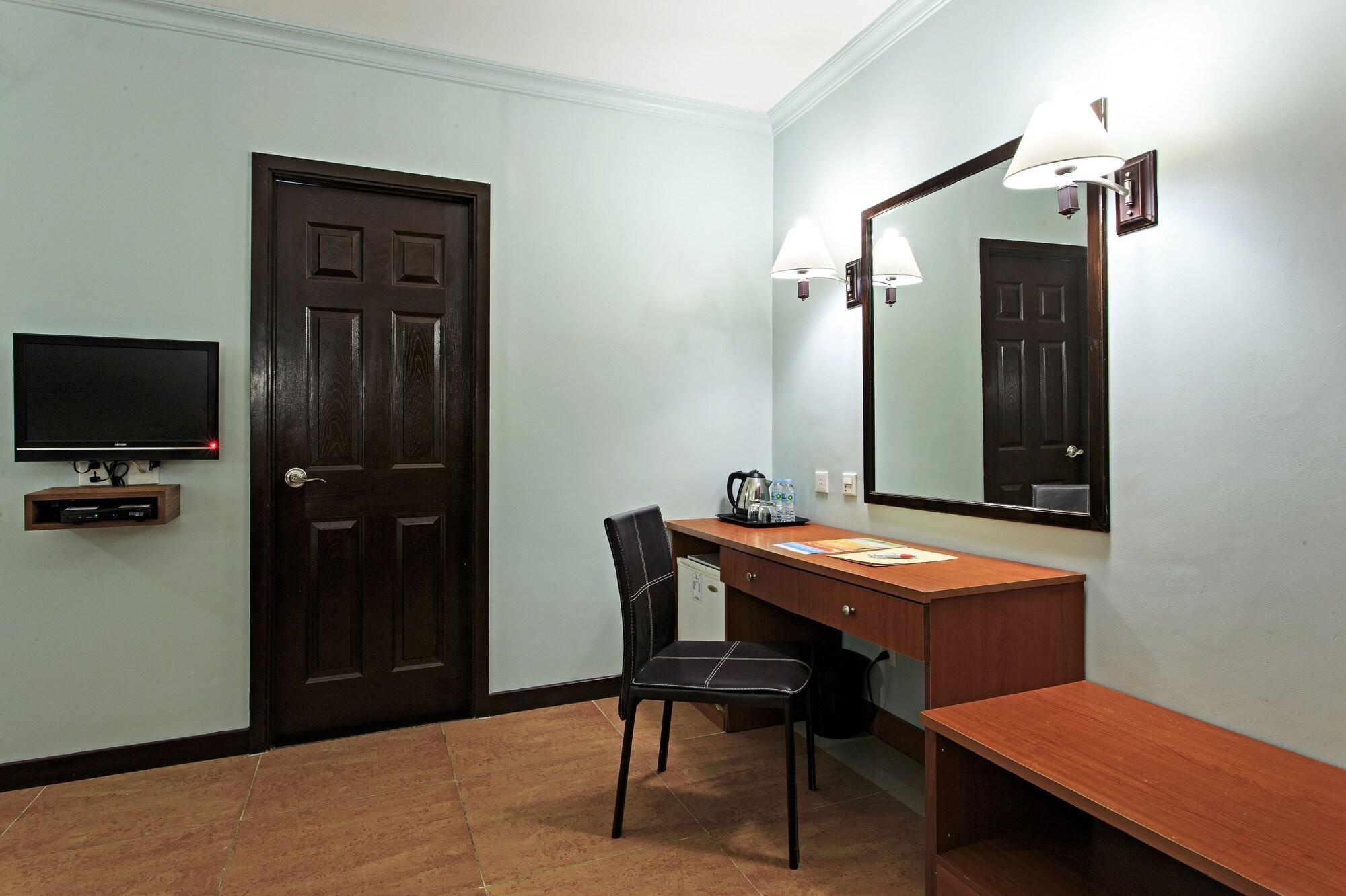 The Orchard Cebu Hotel & Suites Powered By Cocotel Мандауэ Экстерьер фото