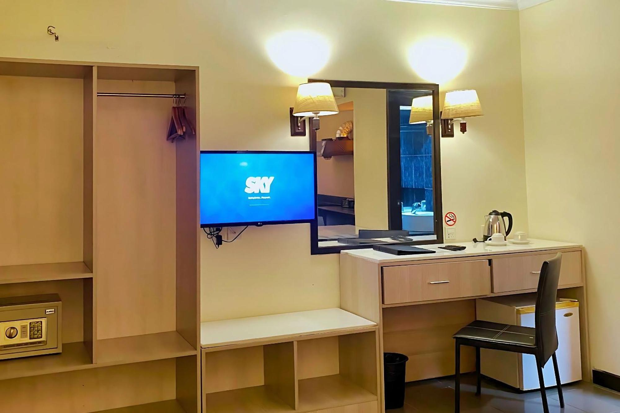 The Orchard Cebu Hotel & Suites Powered By Cocotel Мандауэ Экстерьер фото
